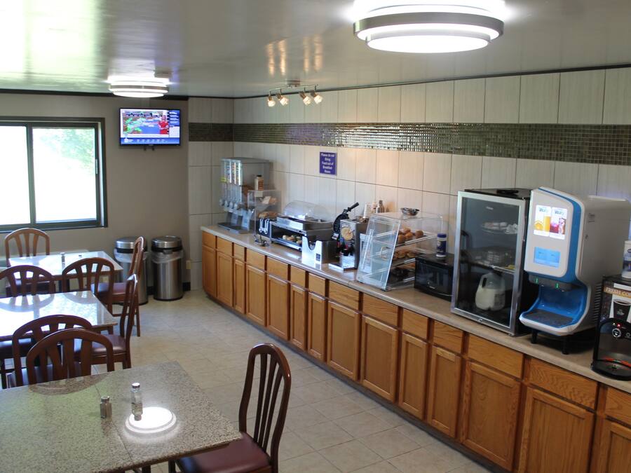 Tägliches inbegriffenes kontinentales Frühstück