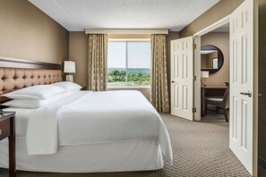 Ropa de cama de alta calidad, camas con pillow-top y escritorio 