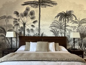 1 Schlafzimmer, hochwertige Bettwaren, Zimmersafe, Schreibtisch