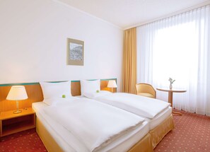 Standard Room | Hypo-allergenic bedding, desk, soundproofing, iron/ironing board