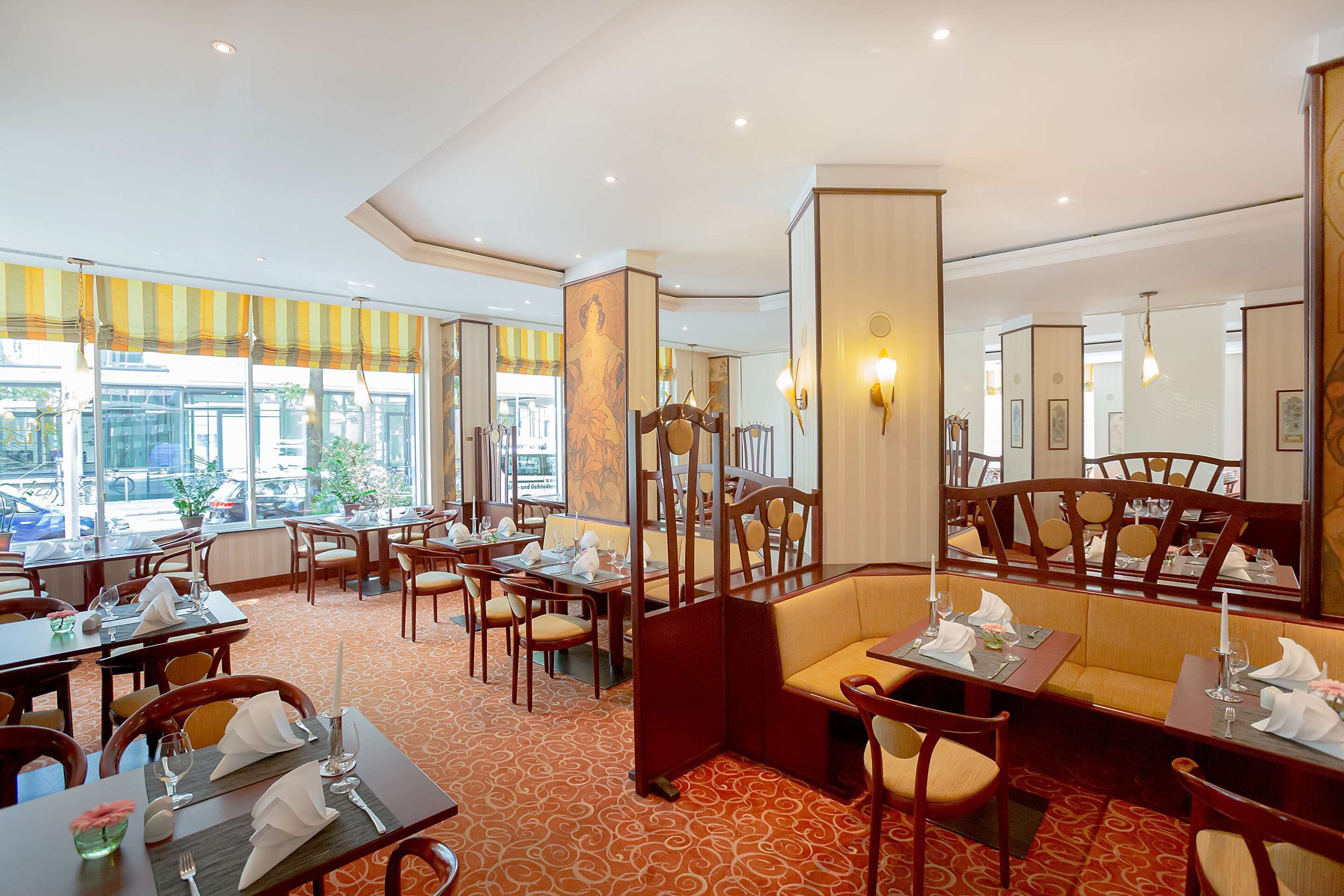 lunch and dinner served, al fresco dining