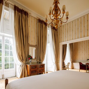 Royal Suite | 1 bedroom, minibar, in-room safe, desk