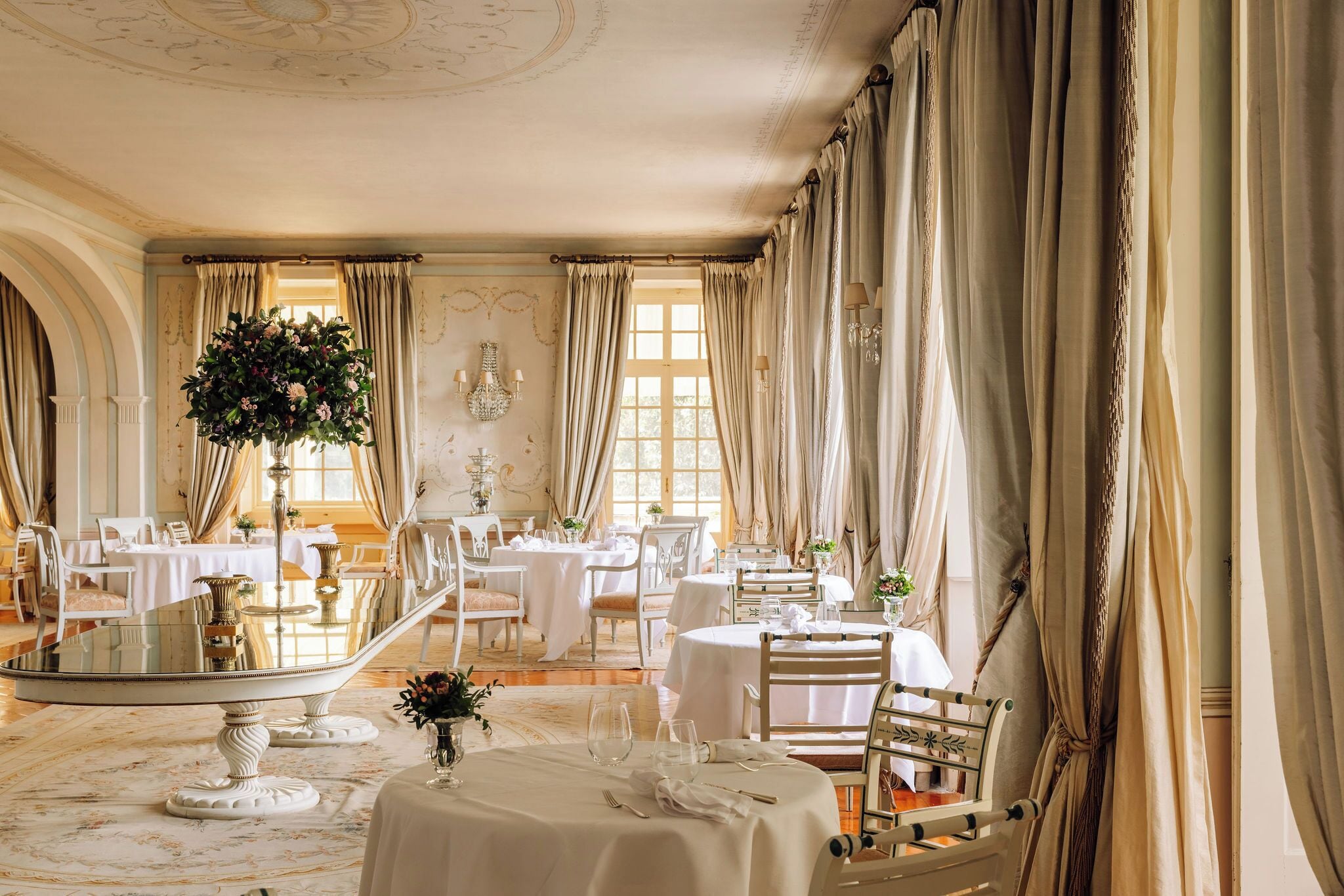 breakfast, lunch, dinner served; garden views