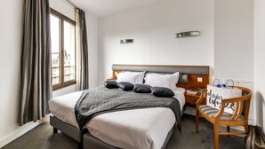 Family Room | 1 bedroom, premium bedding, minibar, in-room safe - Villa Luxembourg (Paris)