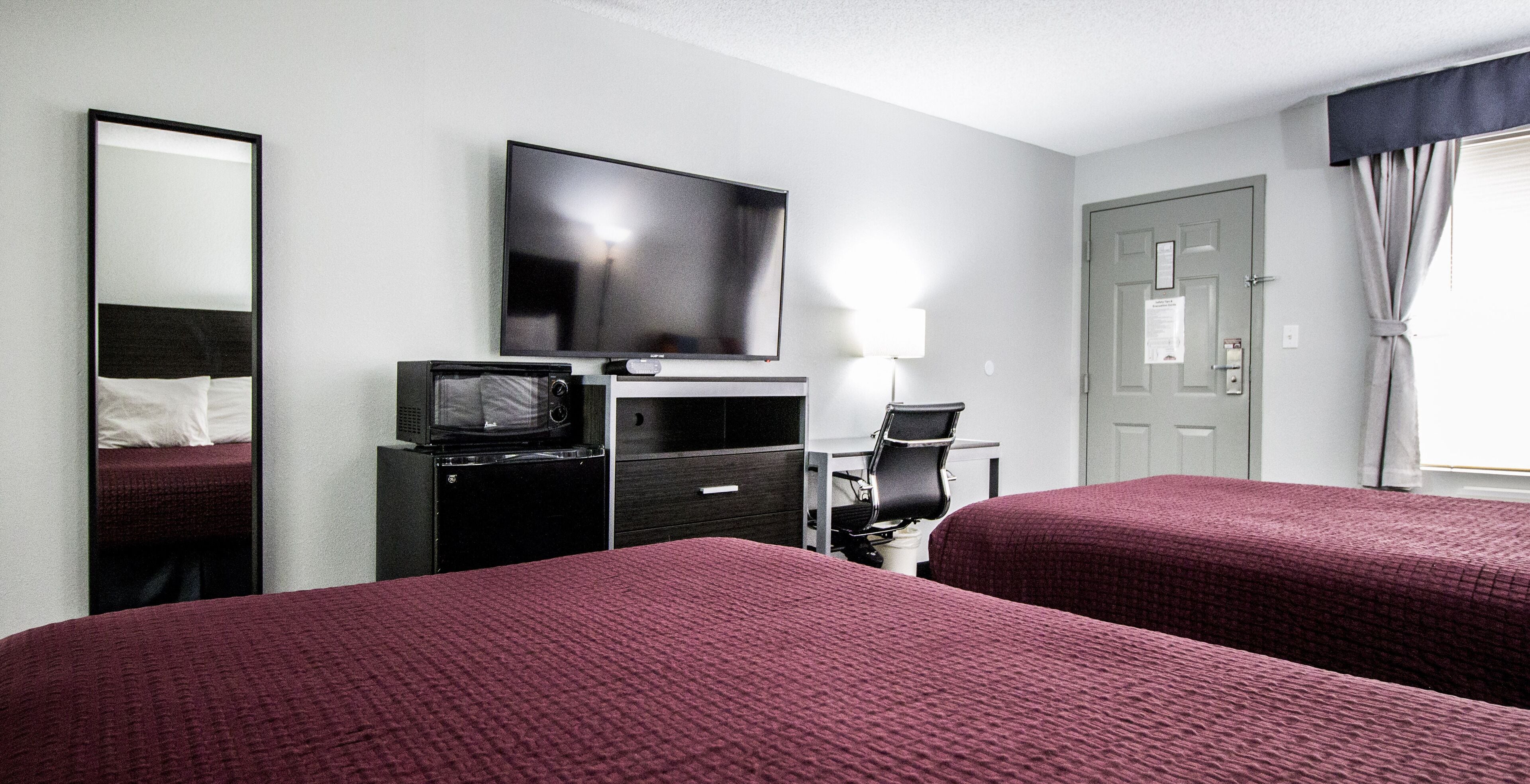 1 bedroom, desk, iron/ironing board, free wifi