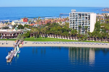 Hotel exterior and entrance at Catamaran Resort and Spa