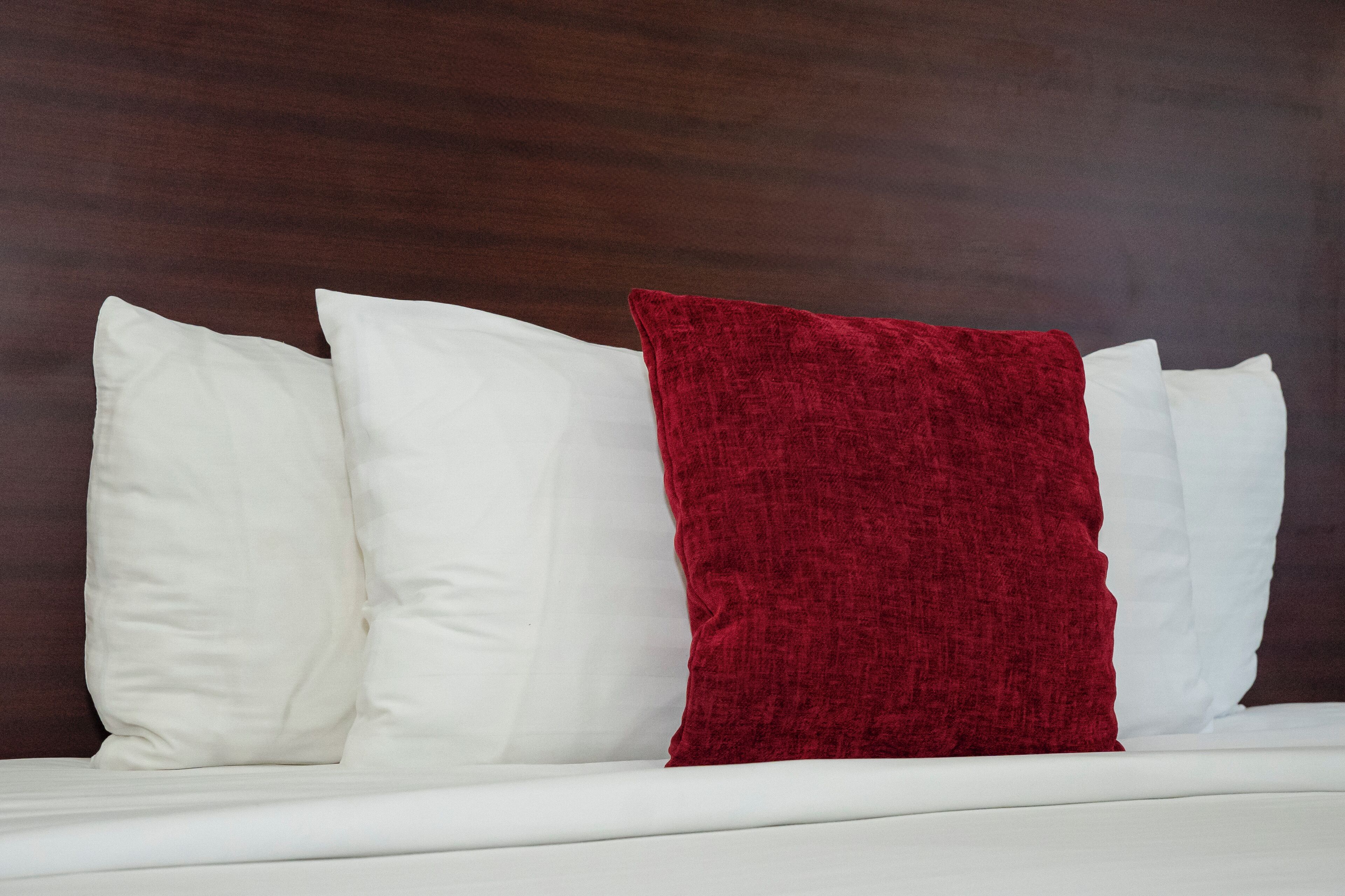 comfort single room, 1 king bed, accessible, non smoking (42 inch tv) | 1 bedroom, desk, laptop workspace, blackout curtains