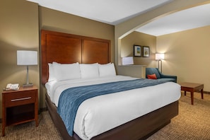 Rum - 1 kingsize-säng med bäddsoffa - icke-rökare (Upgrade) | Sängtillbehör av högsta kvalitet, skrivbord och strykjärn/strykbräda