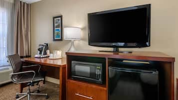 Premium bedding, desk, iron/ironing board, cots/infant beds