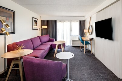 Crowne Plaza Milwaukee Airport by IHG