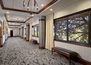 Meeting space at Sonesta Irvine John Wayne Airport