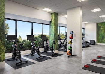 Fitness facility at Sonesta Irvine