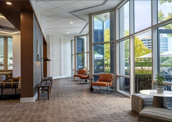 Meeting space at Sonesta Irvine John Wayne Airport