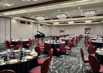 Meeting space at Sonesta Irvine John Wayne Airport