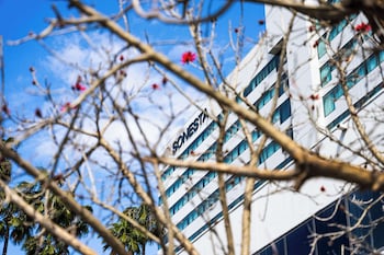 Hotel Exterior at Sonesta Irvine John Wayne Airport
