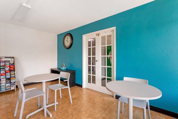 Lobby - Rodeway Inn Orange Park - Jacksonville near Naval Air Station (Orange Park)