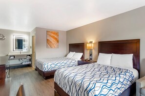 Skrivebord, skrivebord for bærbar PC, strykejern/-brett og wi-fi