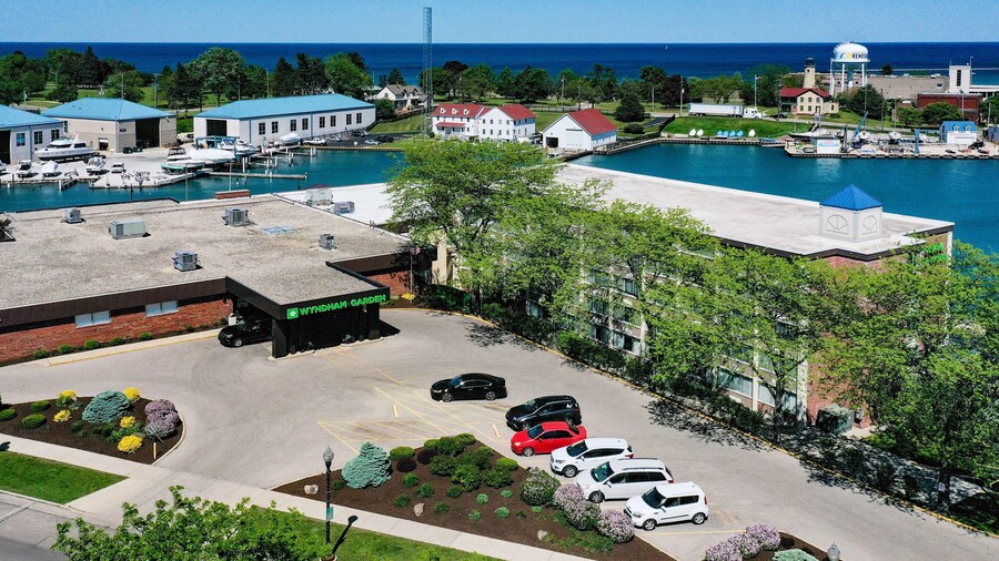 Wyndham Garden Kenosha Harborside