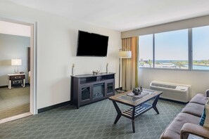 Suite, 1 Bedroom, Non Smoking, Lake View (Bridal, 1 King Bed) | Premium bedding, in-room safe, desk, laptop workspace