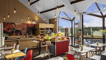 Daily buffet breakfast (EUR 13.90 per person)
