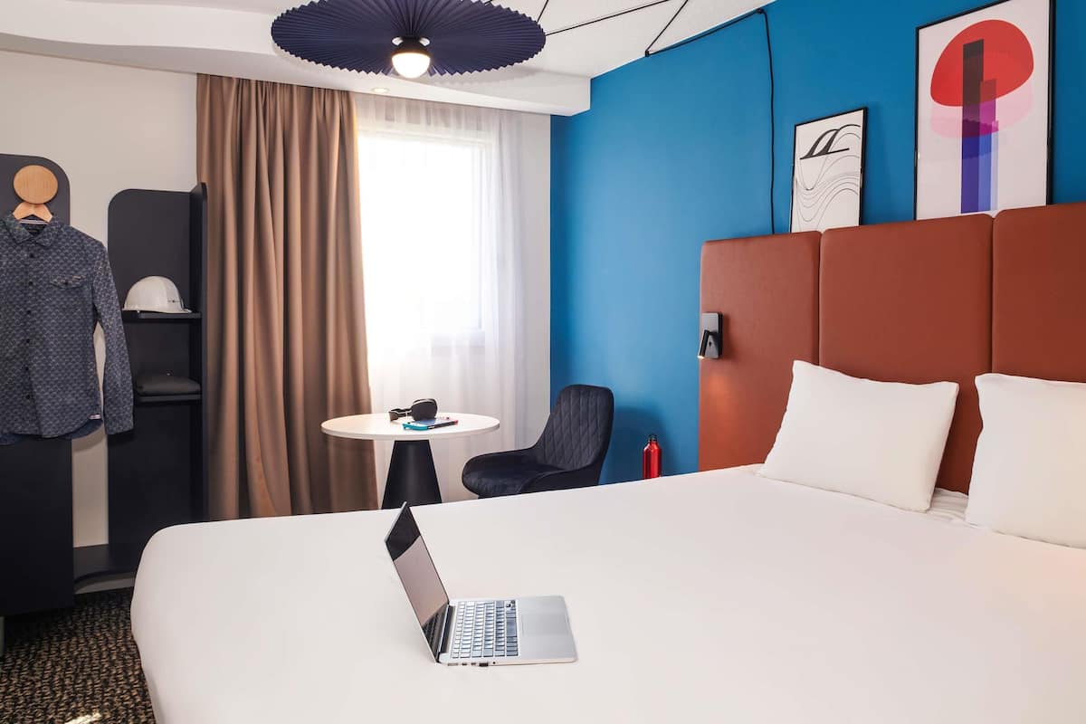 Literie de qualité supérieure, bureau, chambres insonorisées