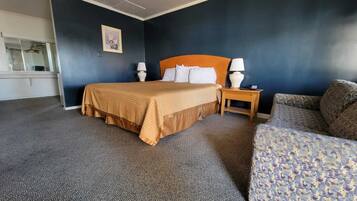 Room, 1 King Bed | Individually decorated, individually furnished, desk, laptop workspace