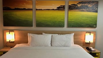 Caja de seguridad en la habitación y escritorio