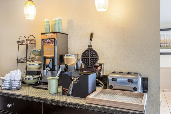 Free daily continental breakfast 