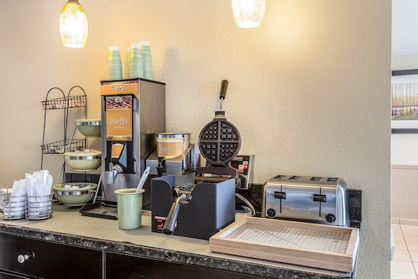 Free daily continental breakfast