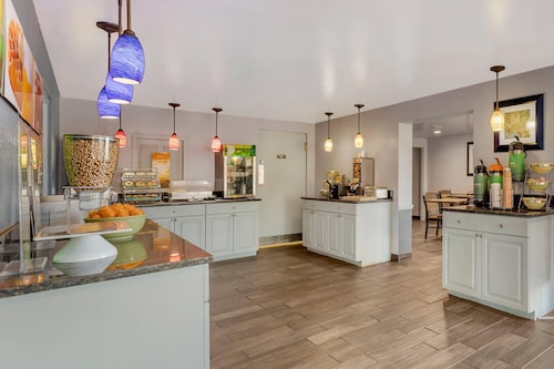 Quality Inn & Suites Easley - Greenville