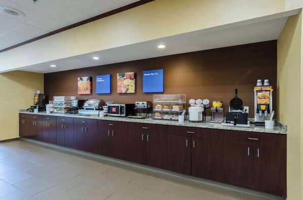 Free daily buffet breakfast 