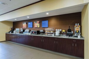 Free daily buffet breakfast
