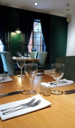 Dining - The Walnut Tree Hotel (Bridgwater)