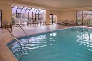 Indoor pool, pool loungers