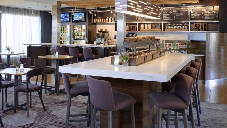 Sonesta Select Milwaukee Brookfield