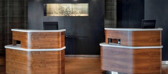 Courtyard by Marriott Newark Liberty International Airport