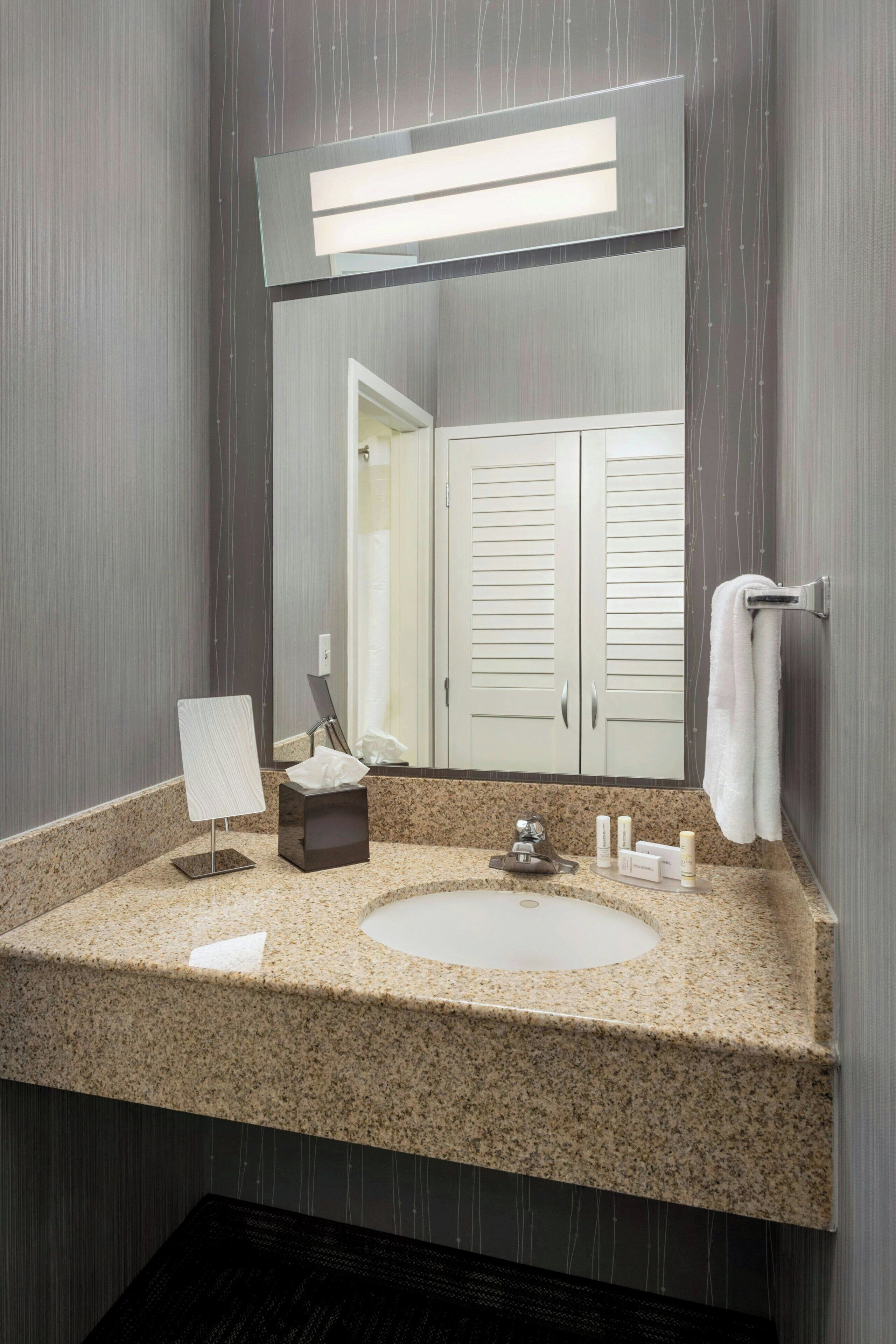 combined shower/bathtub, free toiletries, hair dryer, towels