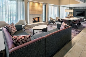 Courtyard by Marriott Newark Liberty International Airport