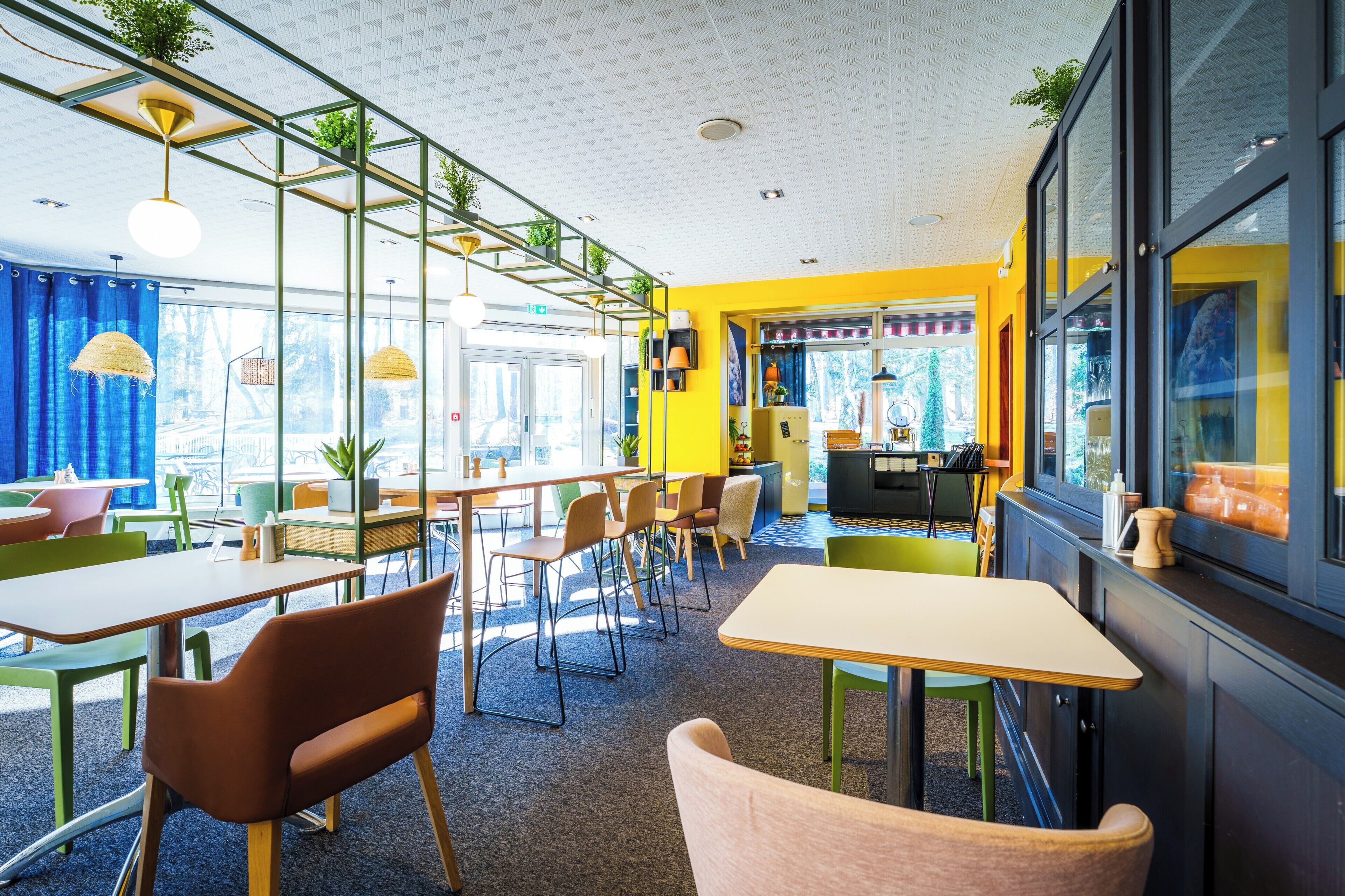 breakfast, lunch, dinner served; french cuisine, pool views