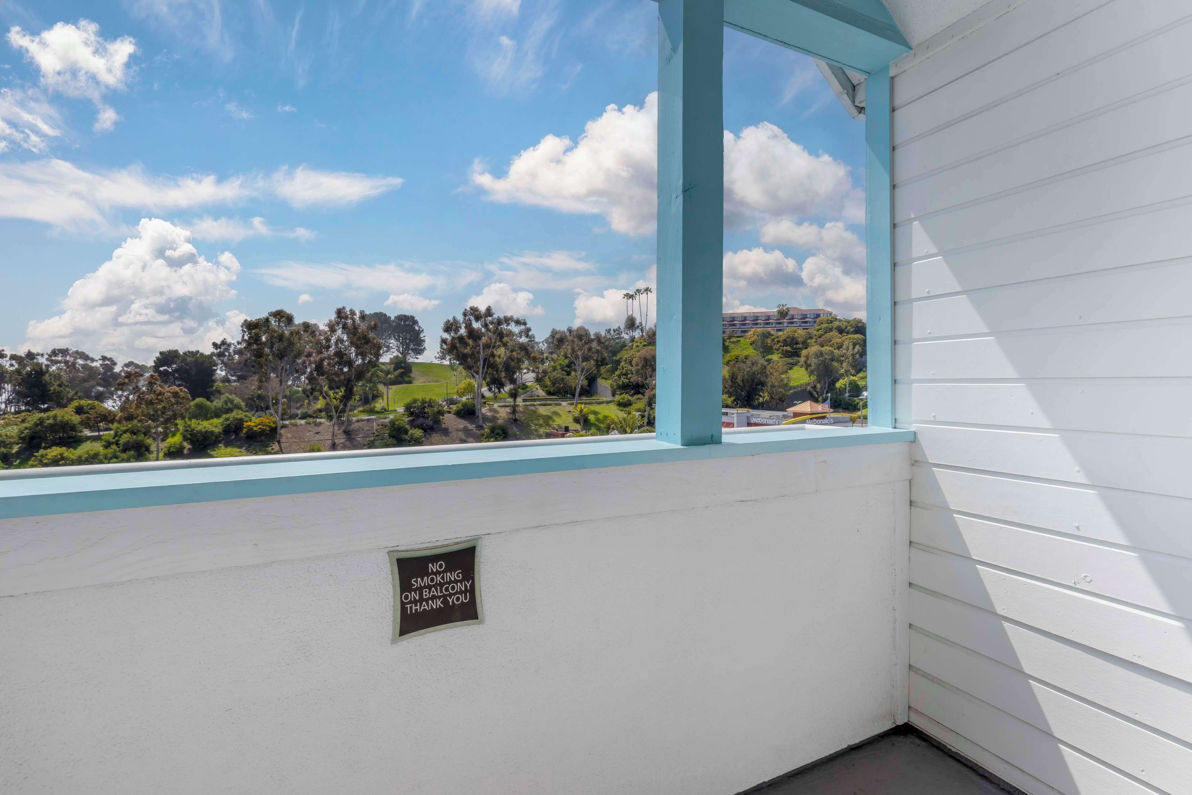 suite, 1 king bed, non smoking, balcony (with sofabed) | 1 bedroom, desk, blackout curtains, iron/ironing board