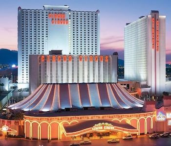 Free self parking at Circus Circus Hotel, Casino & Theme Park