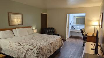 Standard Room, 1 King Bed | Escritorio, tabla de planchar con plancha, camas extra y wifi gratis