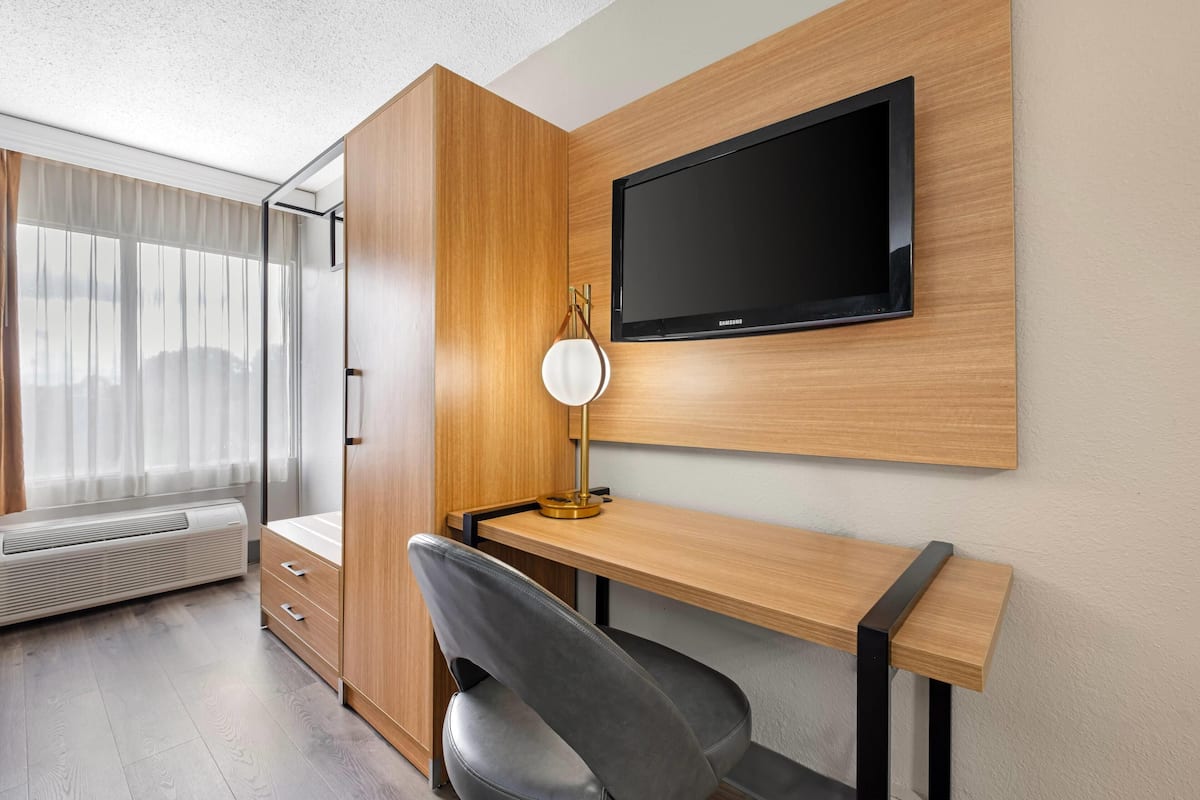 Desk, blackout drapes, iron/ironing board, WiFi