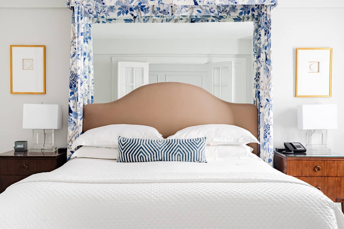 Premium bedding, pillowtop beds, minibar, in-room safe