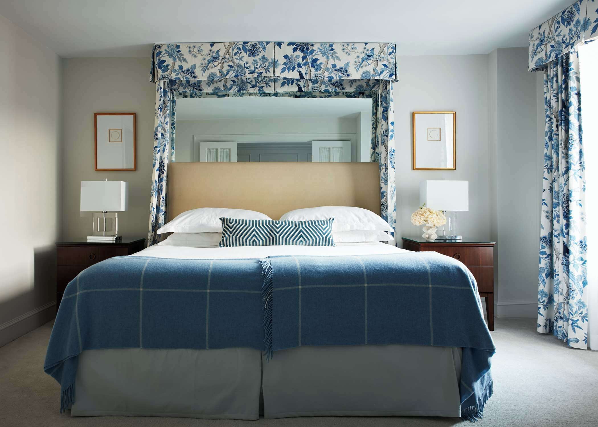 suite, 1 king bed with sofa bed (king or queen bed) | 1 bedroom, premium bedding, pillow-top beds, minibar