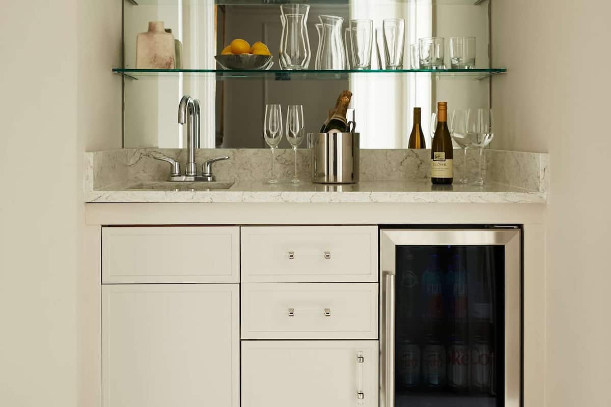 Premium bedding, pillowtop beds, minibar, in-room safe