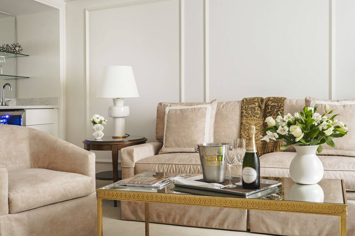 Premium bedding, pillowtop beds, minibar, in-room safe