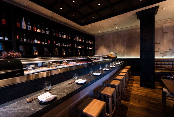 Dinner served, Asian cuisine - The Eliot Hotel (Boston)