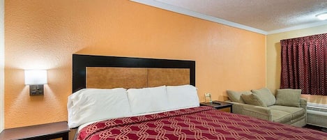 Iron/ironing board, free WiFi, bed sheets