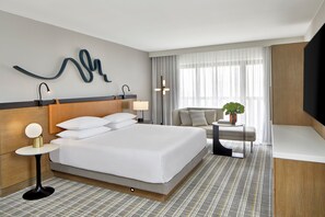 Suíte luxo | Edredons de pluma, cofres nos quartos, escrivaninha